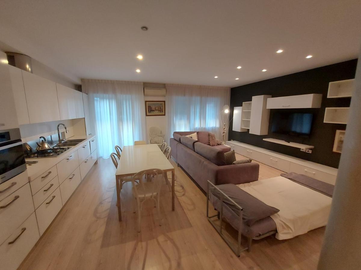 Casa Belle Vacanze Lejlighed Mestre Eksteriør billede